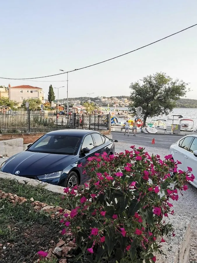 Apartment Apartman Simac Okrug Gornji Trogir Croatia