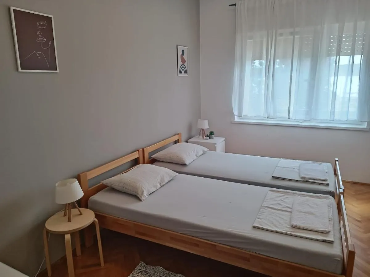 Apartman Simac Okrug Gornji Trogir 0*,  Croatia
