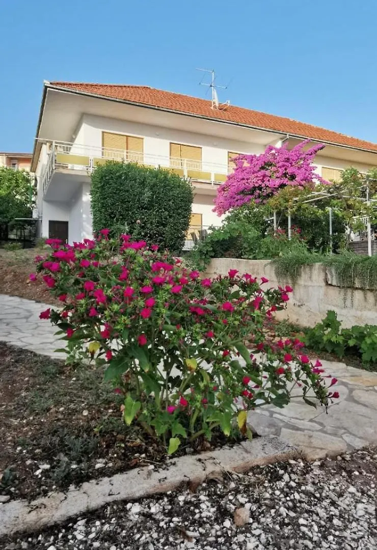 Apartman Simac Okrug Gornji Trogir 0*,  Croatia